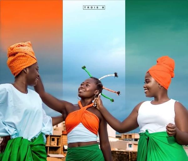 L'ABIDJANAISE / Le texte complet de notre hymne national doit être enseigné