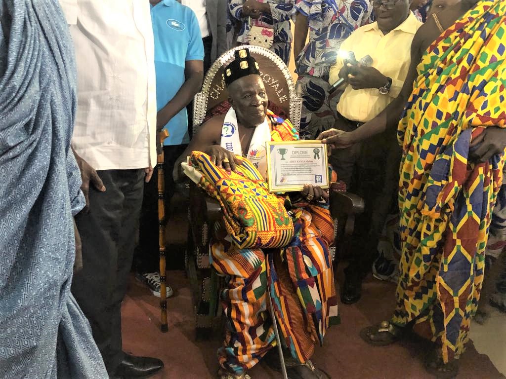 Fête des pères / Abengourou célèbre sept papas exemplaires dont un doyen de 106 ans