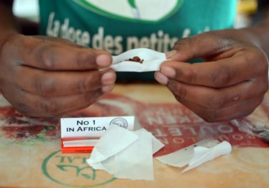 Drogue et grossesses en milieu scolaire / le RECLTASU et des cadres de Kpouèbo engagent la lutte