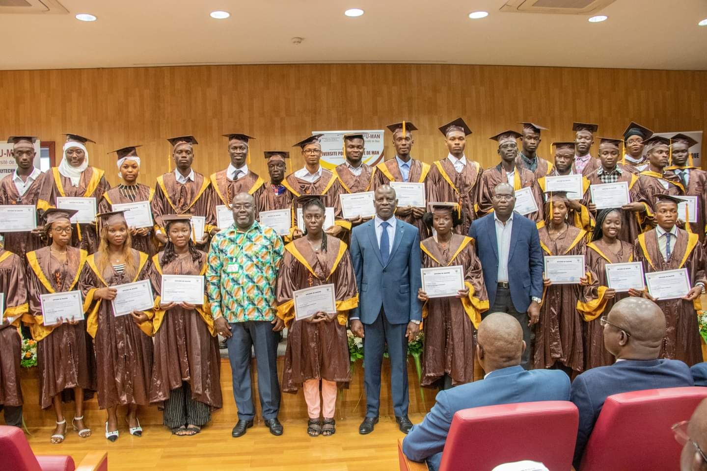 Université Polytechnique de Man / 73 Masters et des 31 Ingénieurs accomplis célébrés à la Primature