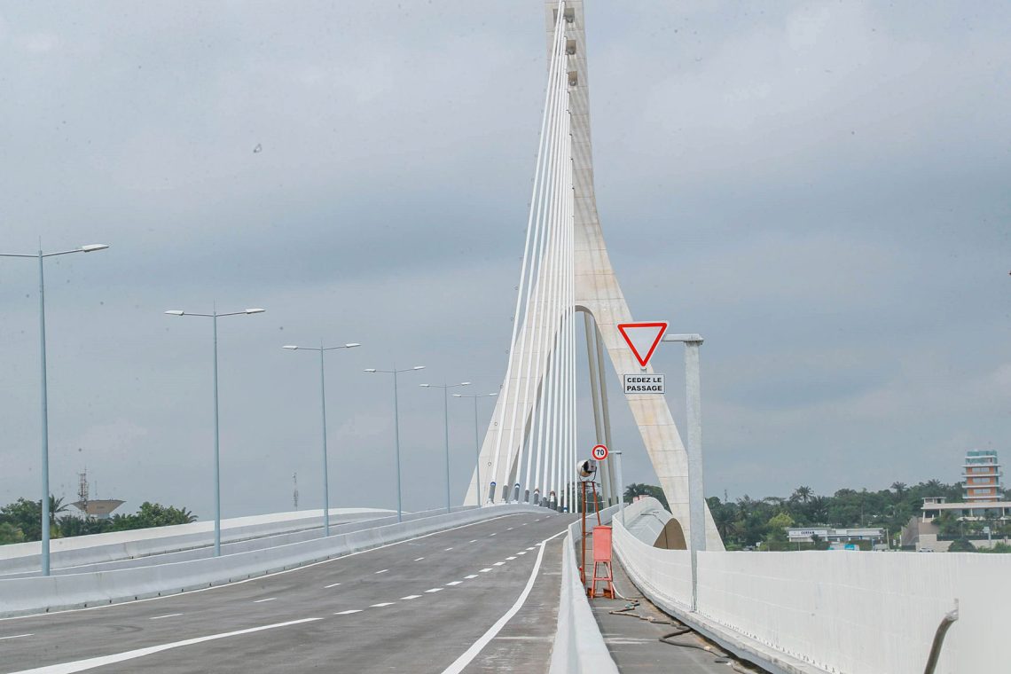 Amélioration de la fluidité de la circulation / Le pont Cocody-Plateau ouvert à la circulation le jeudi 3 août 2023