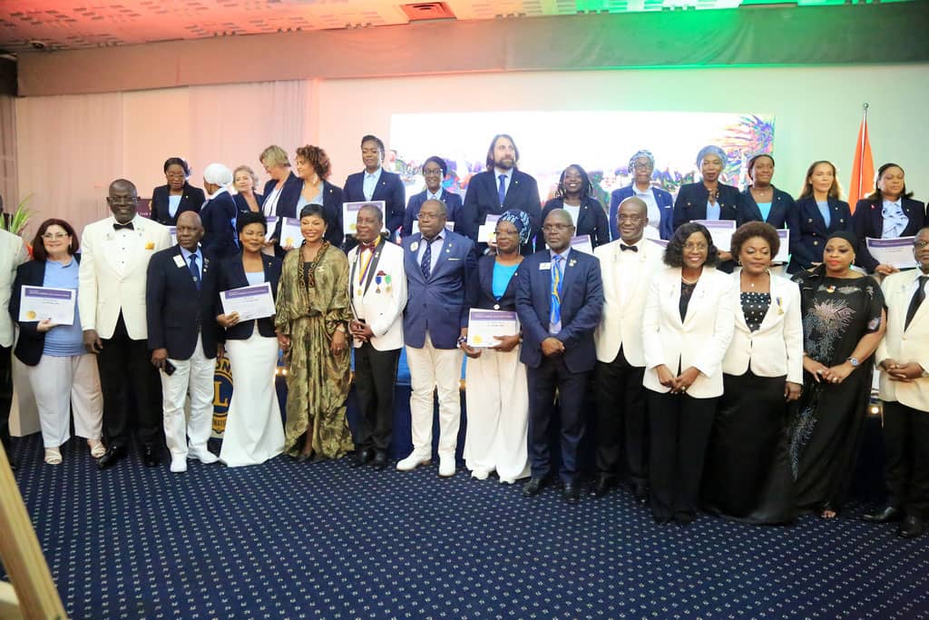 Remise de sa charte / Le lion's club Abidjan Akoben se dit prêt à servir les personnes défavorisées