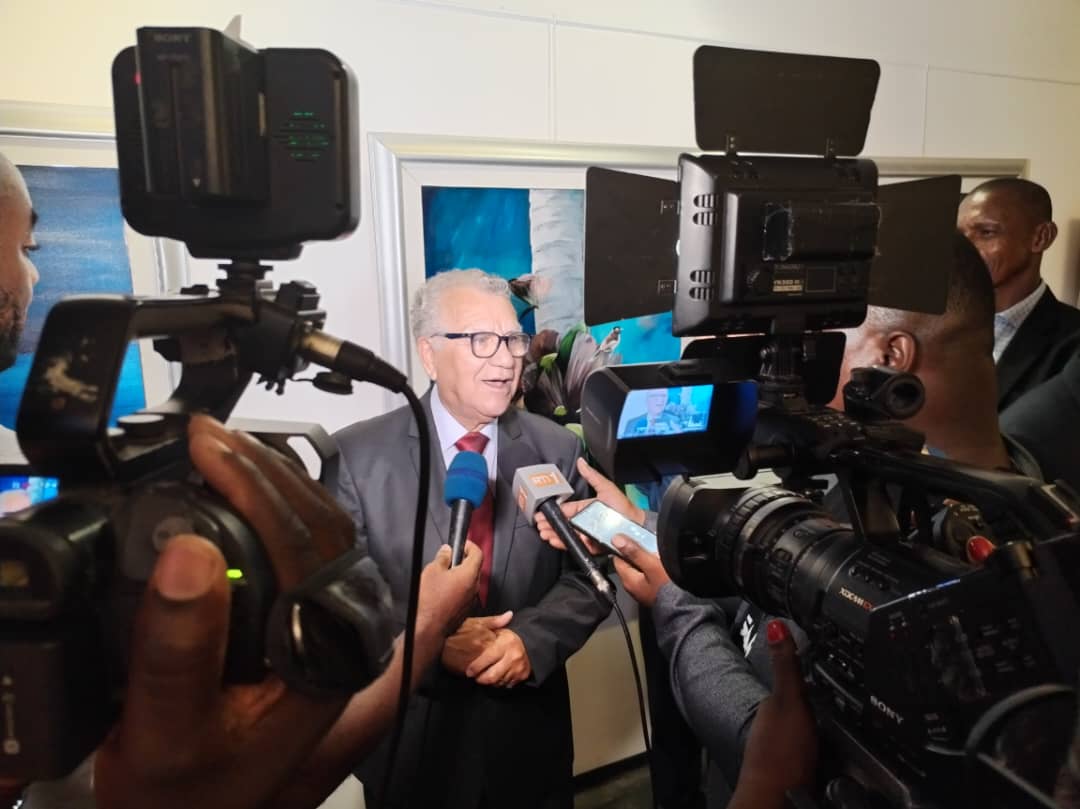 Vernissage / Samir Zarour expose 20 toiles au Sofitel Abidjan Hôtel Ivoire