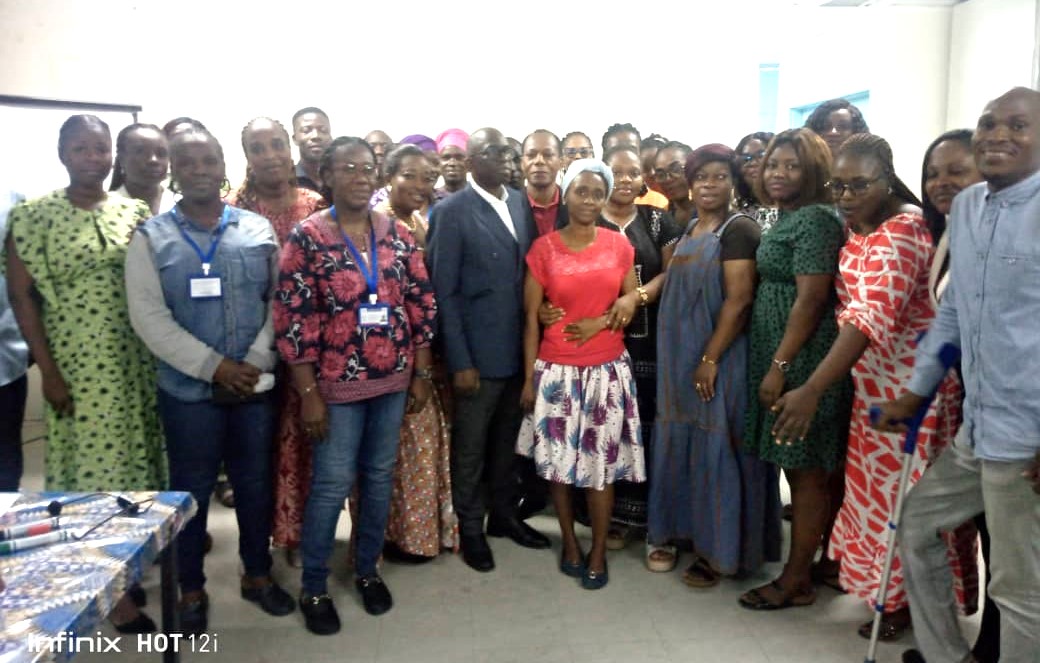 Accueil et communication en milieu hospitalier / Le personnel du CHU de Cocody formé