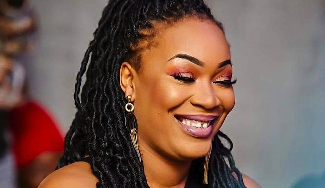Showbiz / Josey sort 17 titres avant son concert